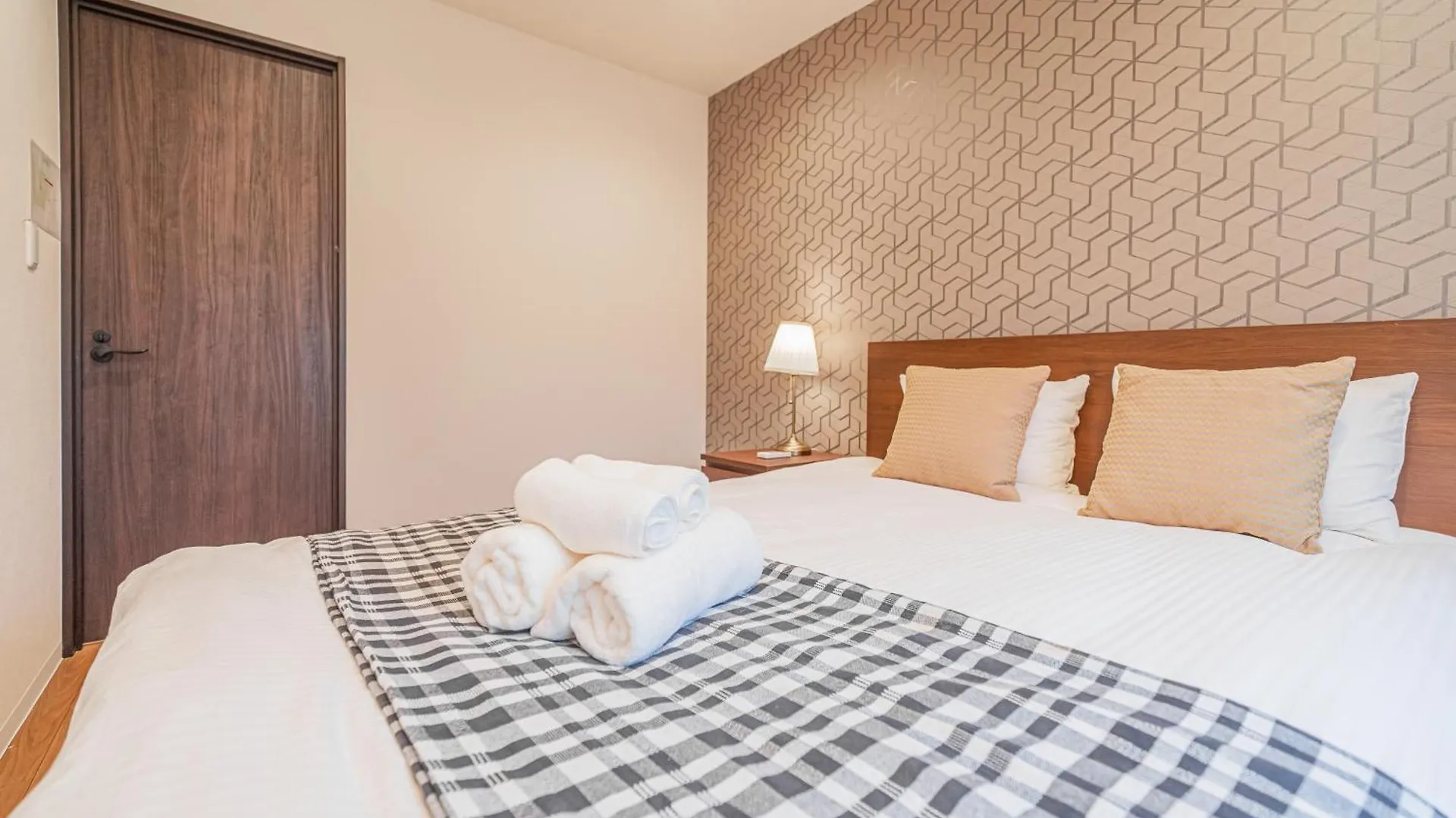 Osaka 2 Bedroom House 空蟬 0*,  Japan